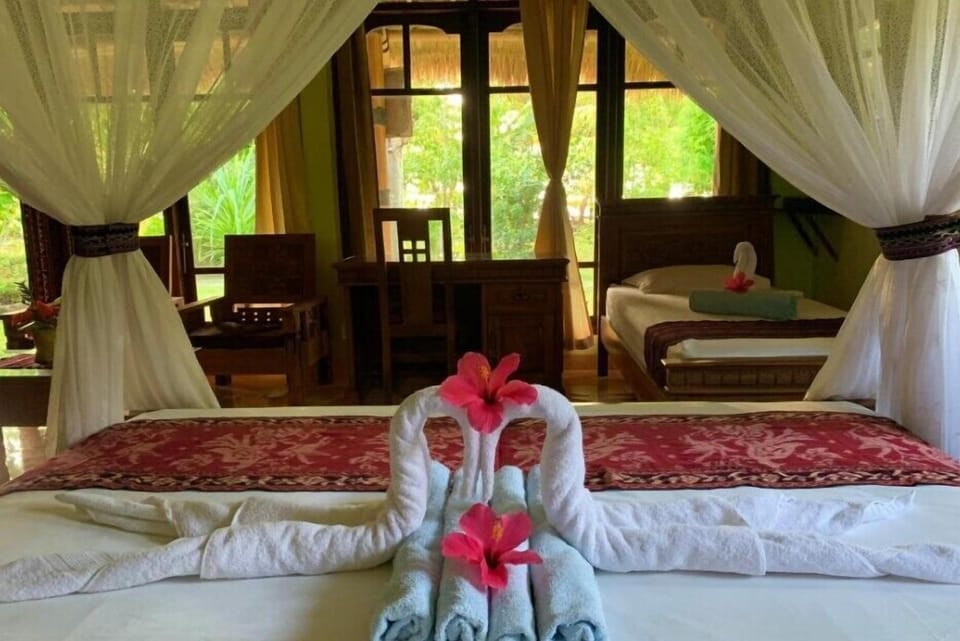 Deluxe Cabin, 1 Bedroom, Non Smoking | Blackout drapes, WiFi (surcharge), individually decorated