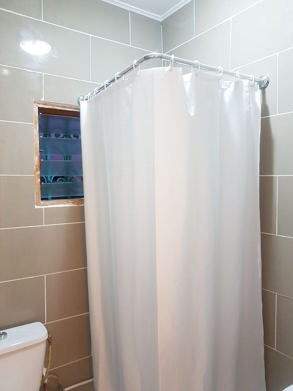 Premier Apartment, Multiple Beds, City View | Bathroom | Shower, towels