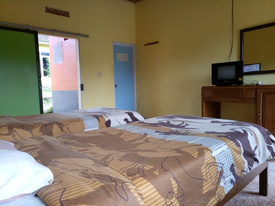 Standard Twin Room, 2 Twin Beds, Smoking | Room amenity