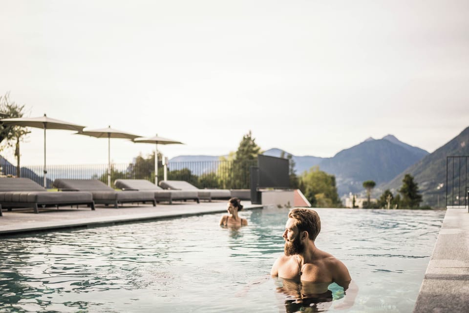 Infinity pool