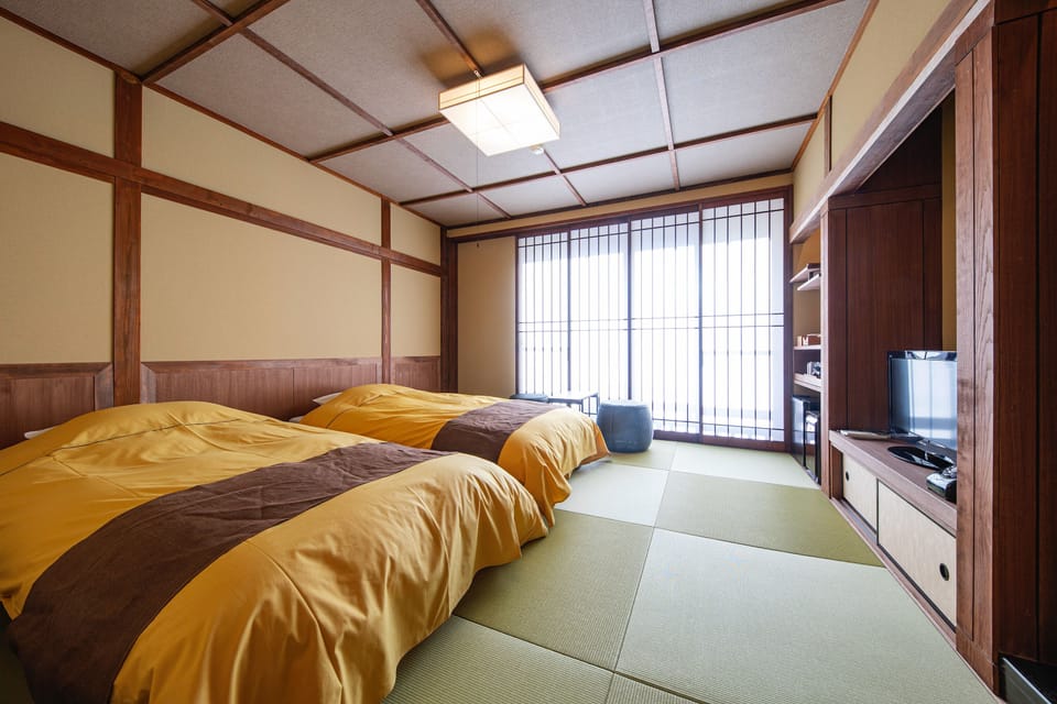 Standard Twin Room | Down comforters, in-room safe, WiFi (free), bed sheets