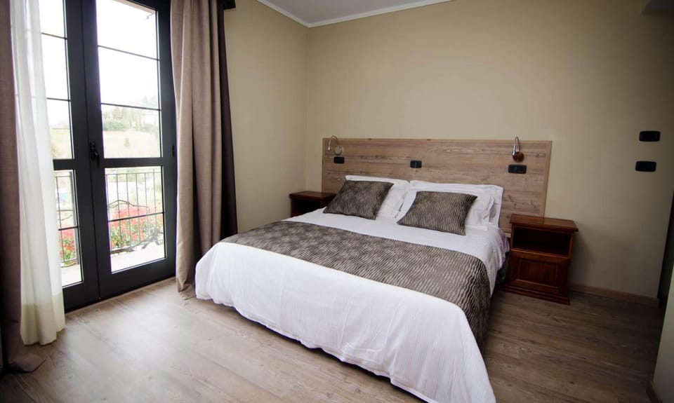 Superior Room, 1 Double Bed, Valley View | Down comforters, minibar, in-room safe, desk