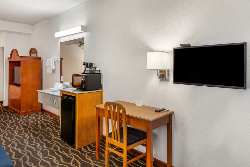 Desk, iron/ironing board, WiFi (free), alarm clocks