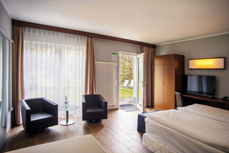 Comfort Double Room | Hypo-allergenic bedding, desk, free WiFi