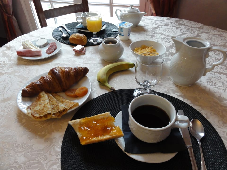 Daily buffet breakfast (EUR 13 per person)