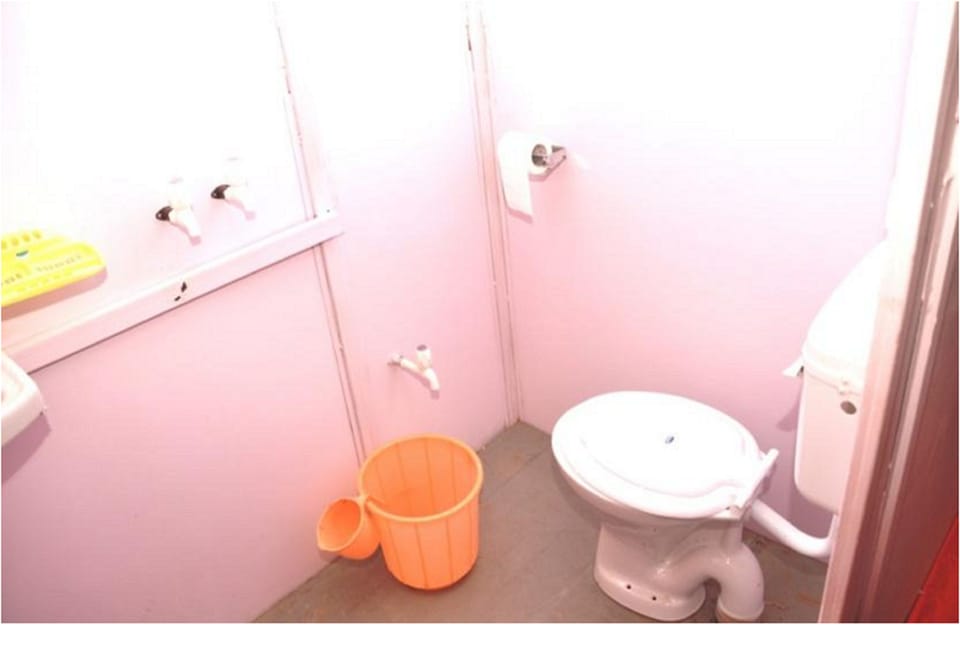 Combined shower/tub, spring water tub, rainfall showerhead
