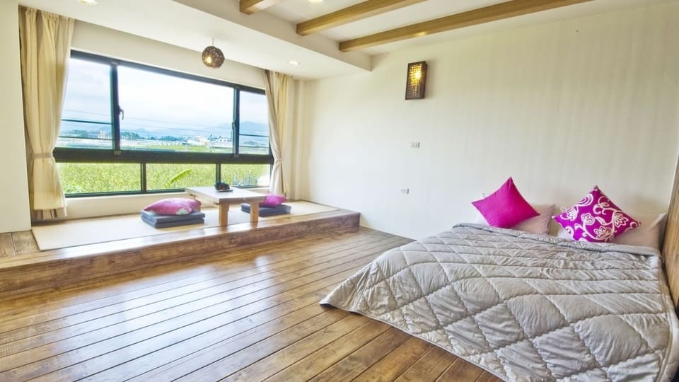 Deluxe Double Room, 1 Double Bed, Non Smoking, Mountain View | Desk, blackout drapes, soundproofing, WiFi (free)
