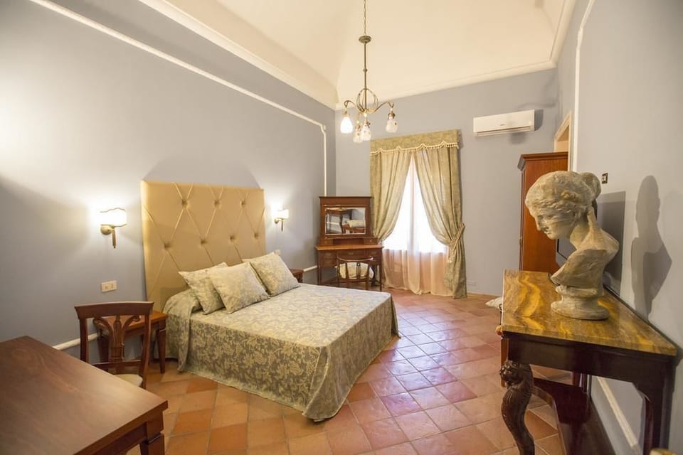 Deluxe Room, 1 Queen Bed, Non Smoking, City View | Desk, free WiFi, bed sheets