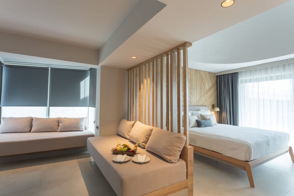 Premium bedding, free minibar, in-room safe, blackout drapes