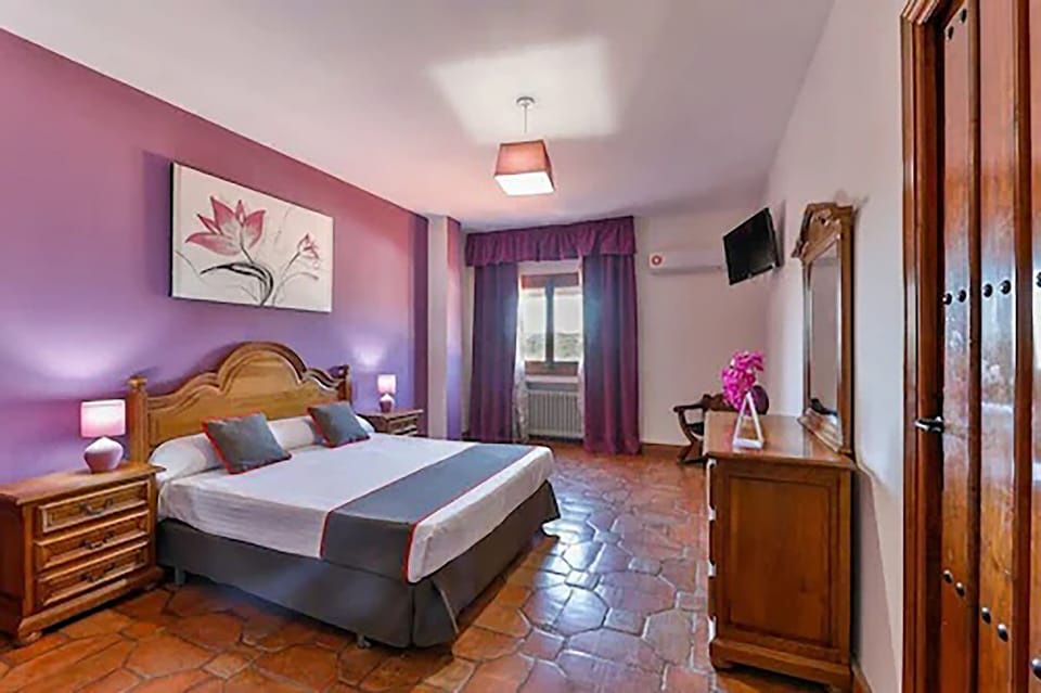 Superior Double Room | Desk, free WiFi, bed sheets