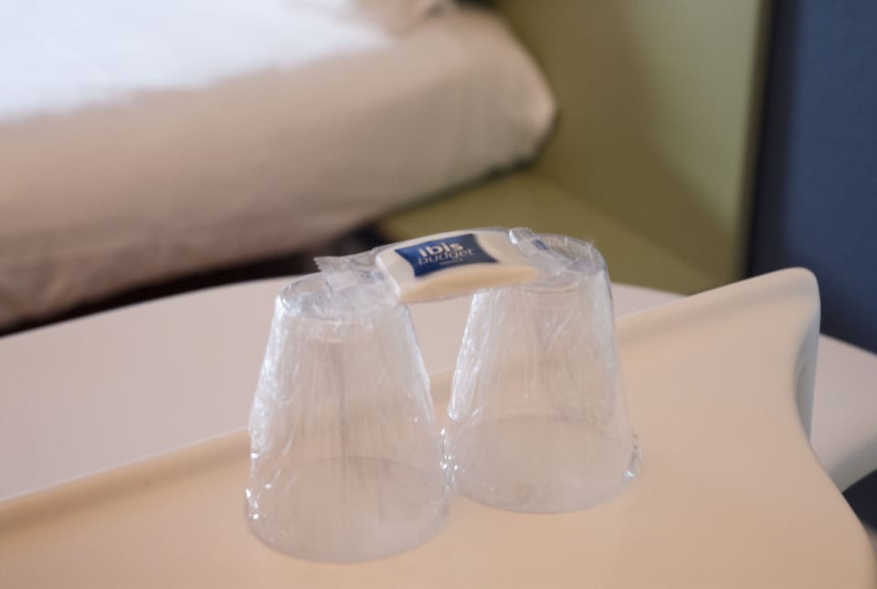 Shower, eco-friendly toiletries, towels