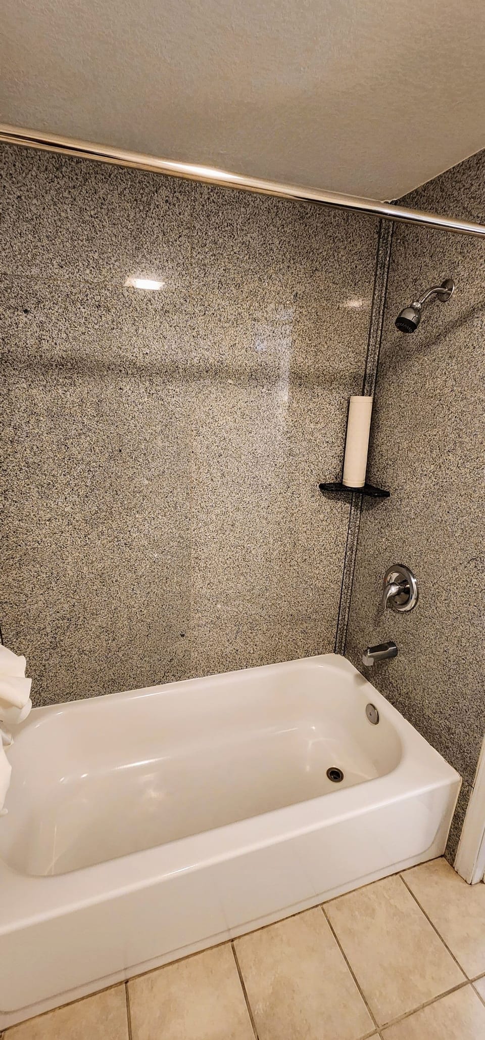 Room, 1 King Bed, Non Smoking | Bathroom | Shower, towels