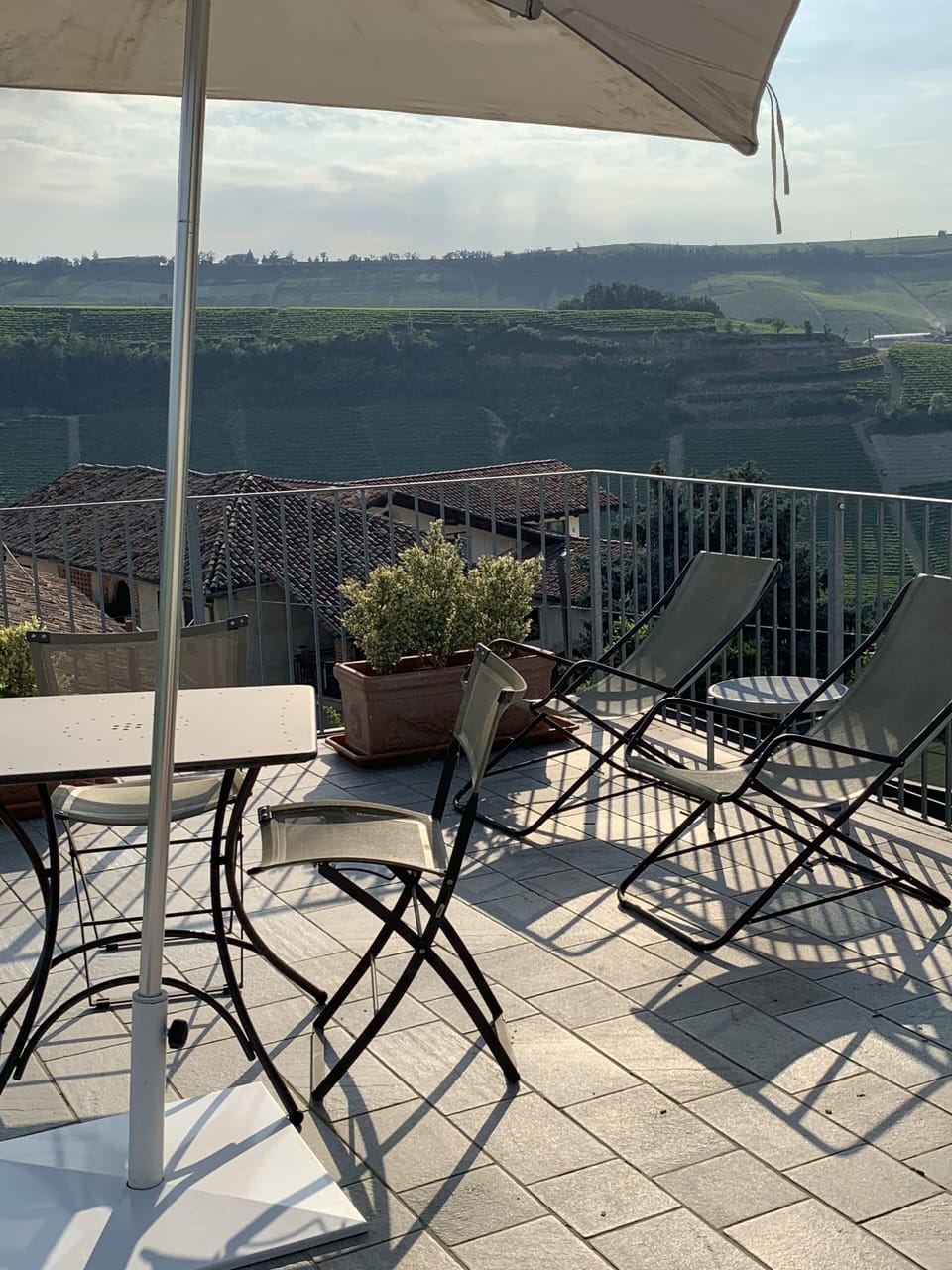 Apartment, 1 Bedroom (Casa Gialla) | Minibar, desk, WiFi (free), bed sheets
