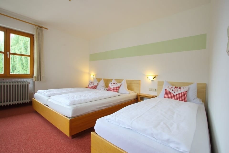 Standard Triple Room, Multiple Beds, Non Smoking, Hill View | Desk, WiFi (free), bed sheets