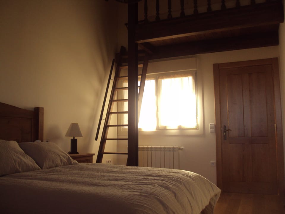 Double or Twin Room | Down comforters, blackout drapes, soundproofing, rollaway beds
