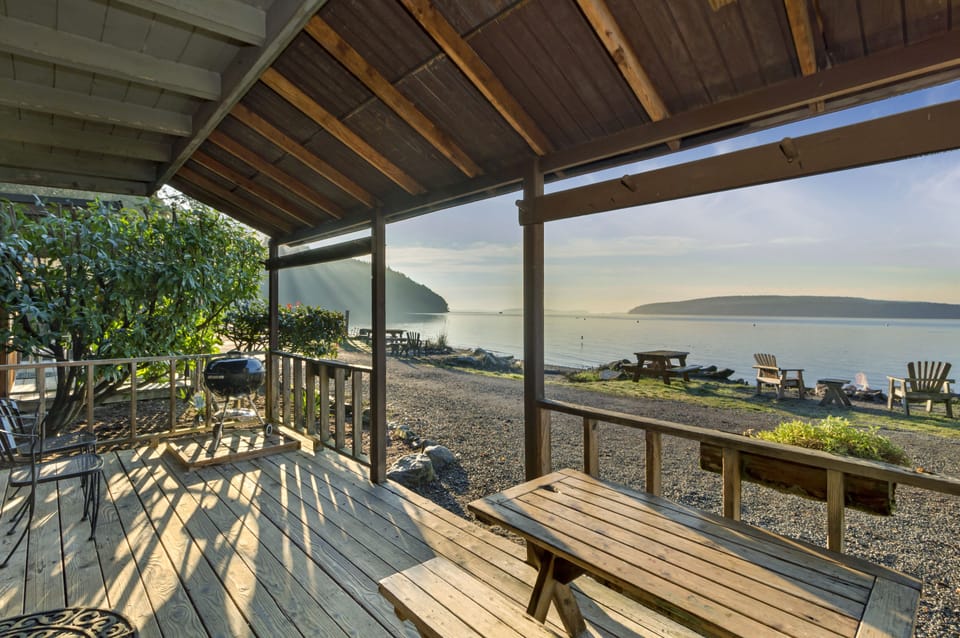 Signature Cabin, 2 Bedrooms, Non Smoking, Beach View | Terrace/patio