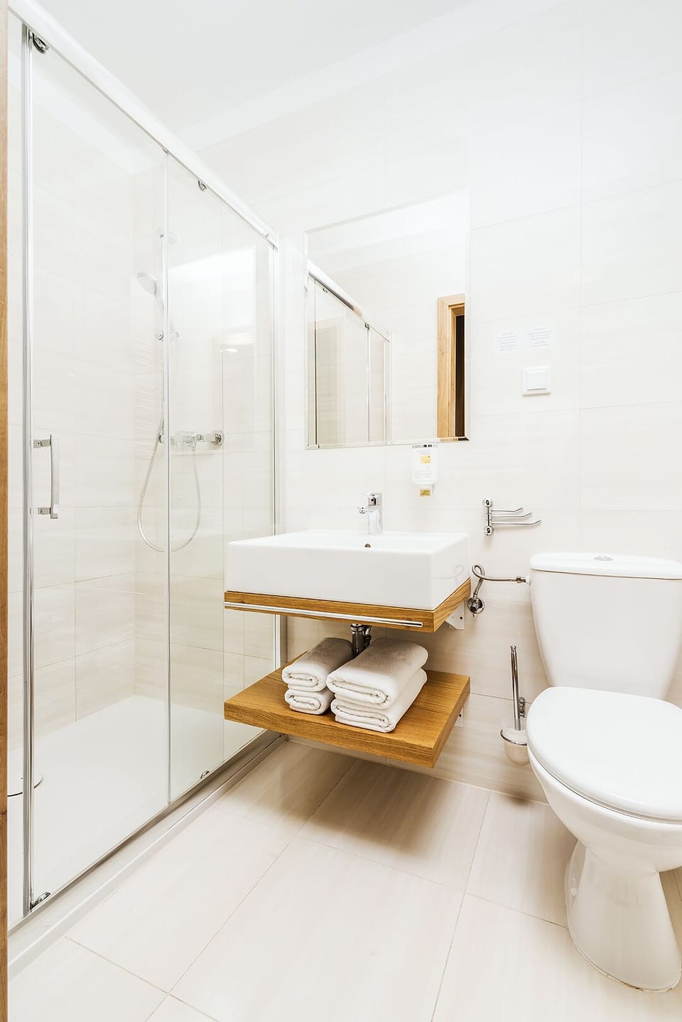 Shower, free toiletries, hair dryer, towels
