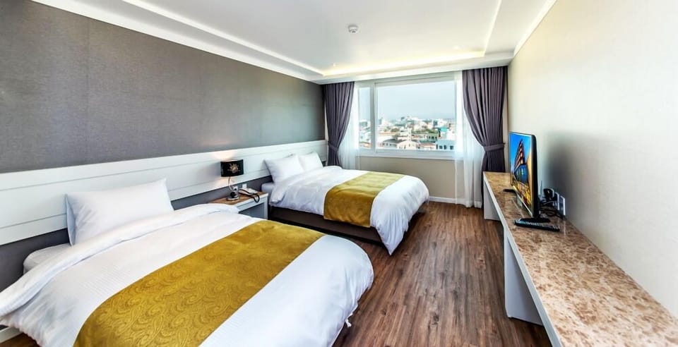Superior Deluxe Twin Room | Soundproofing, WiFi (free), bed sheets