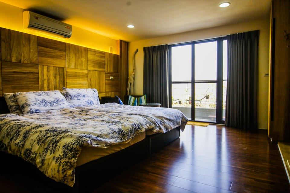 Elite Twin Room, Non Smoking | Desk, free WiFi, bed sheets