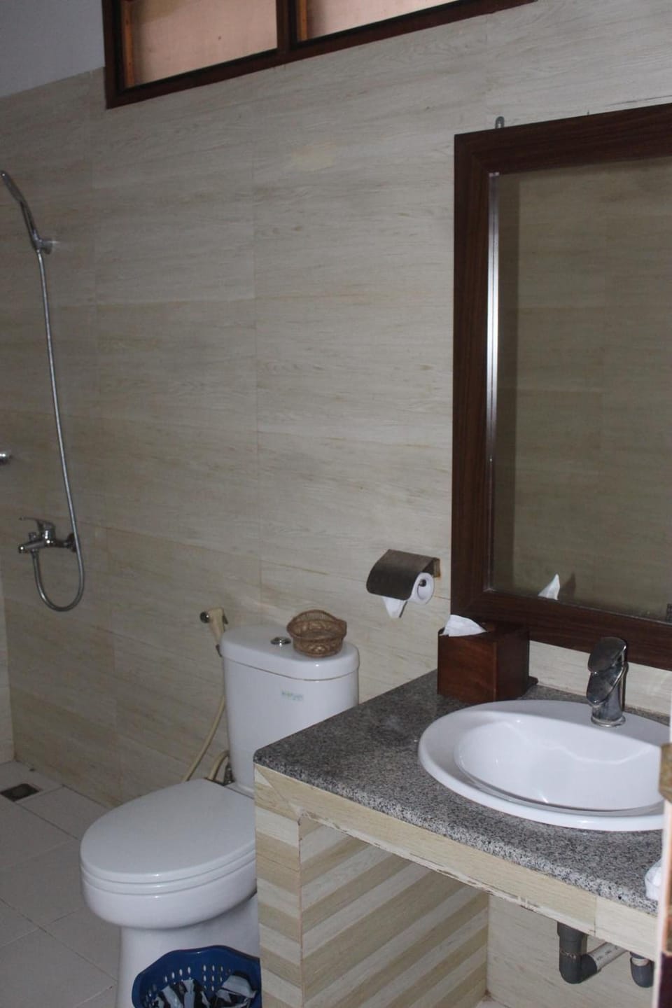 Shower, free toiletries, slippers, towels
