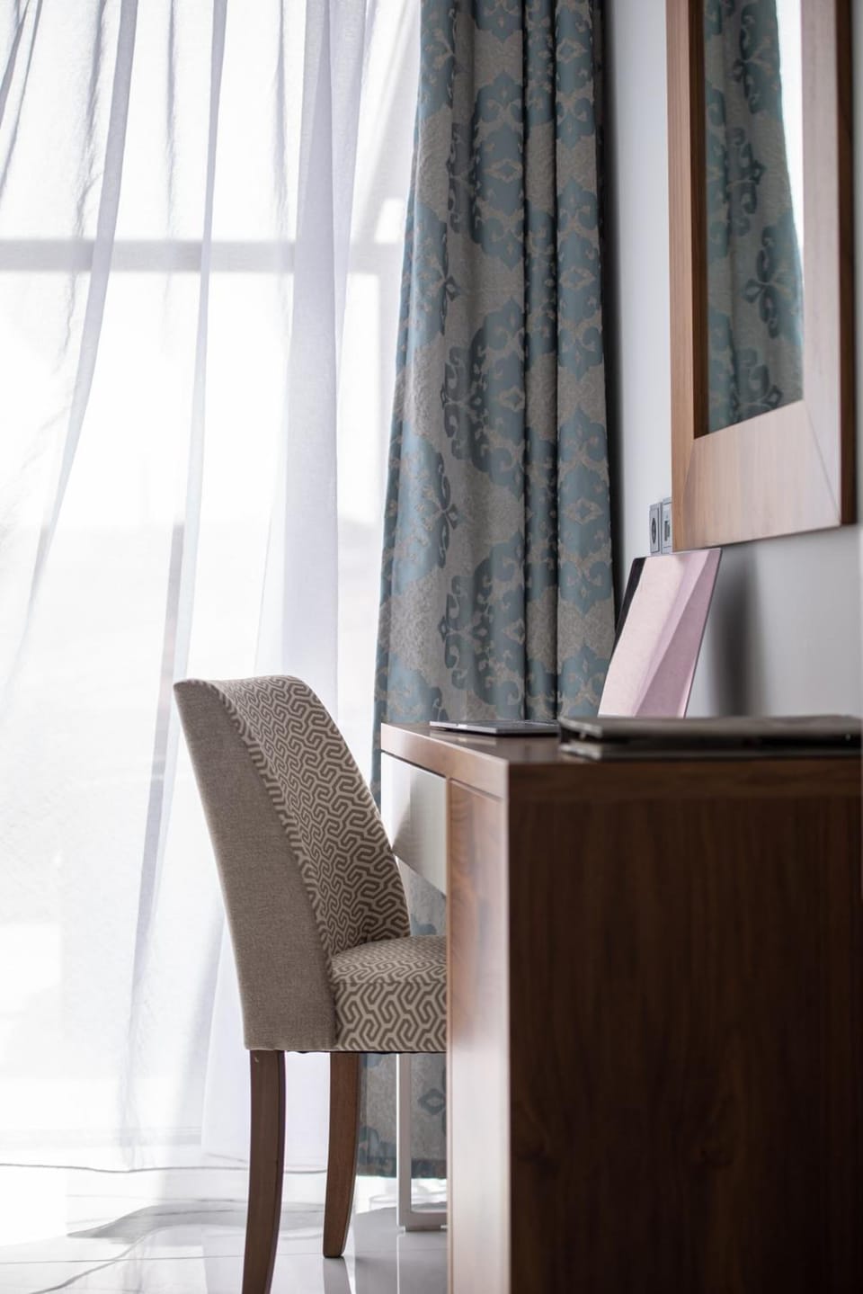 1 bedroom, hypo-allergenic bedding, in-room safe, soundproofing