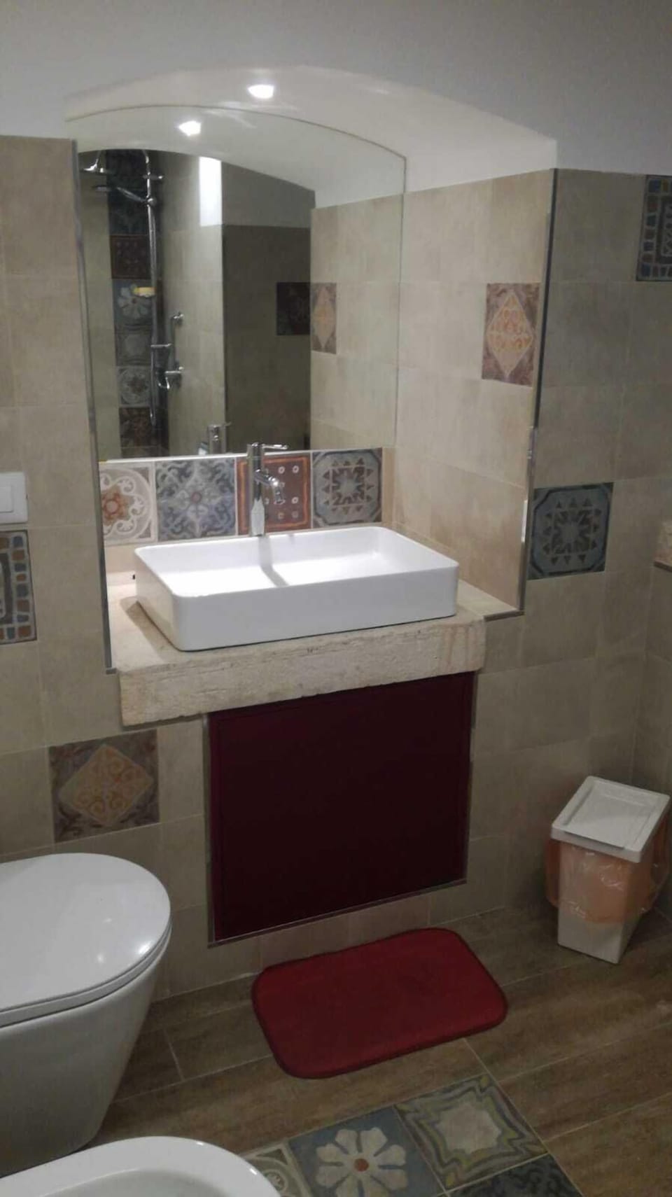 Comfort Triple Room | Bathroom sink