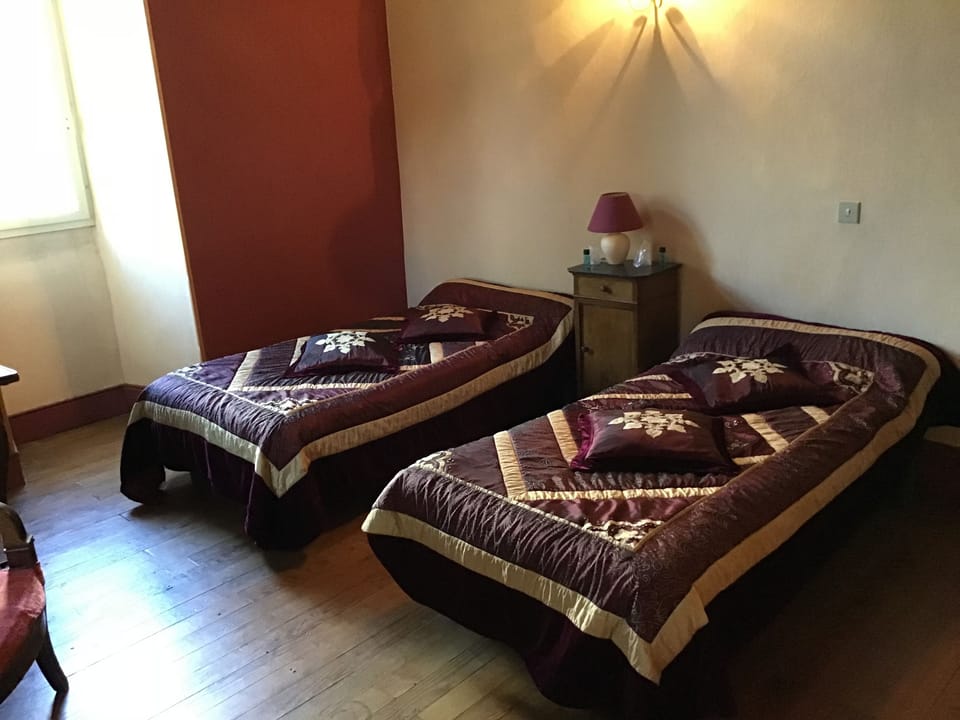 Double or Twin Room, 2 Bedrooms | Premium bedding, WiFi (free), bed sheets