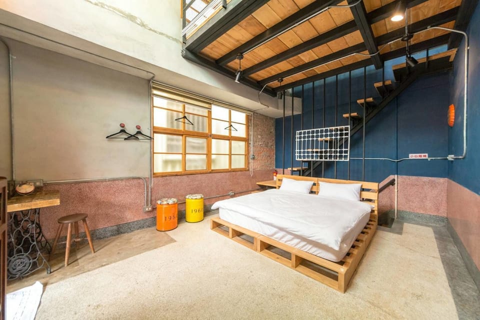 Signature Loft, Multiple Beds, Non Smoking | Minibar, individually decorated, desk, blackout drapes