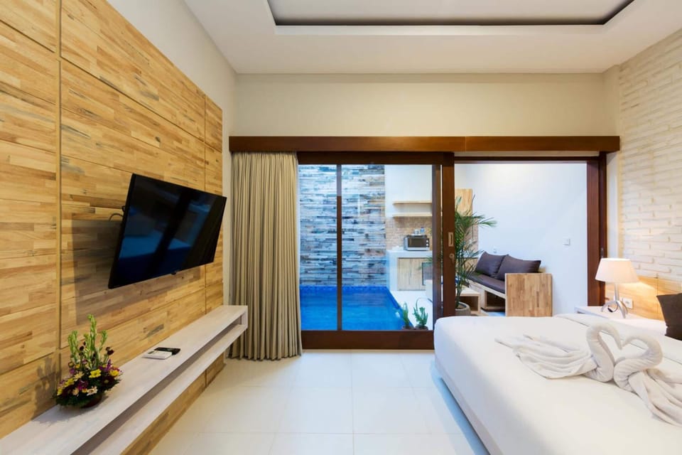 Minibar, in-room safe, desk, blackout drapes