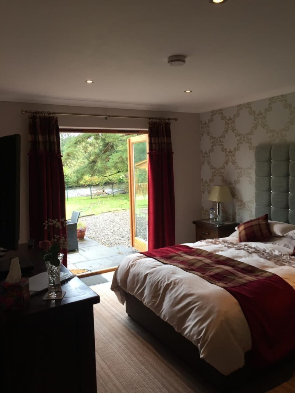 Large King Room | Egyptian cotton sheets, individually decorated, individually furnished