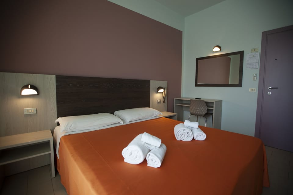 Economy Double or Twin Room, Balcony | Minibar, in-room safe, desk, cribs (surcharge)