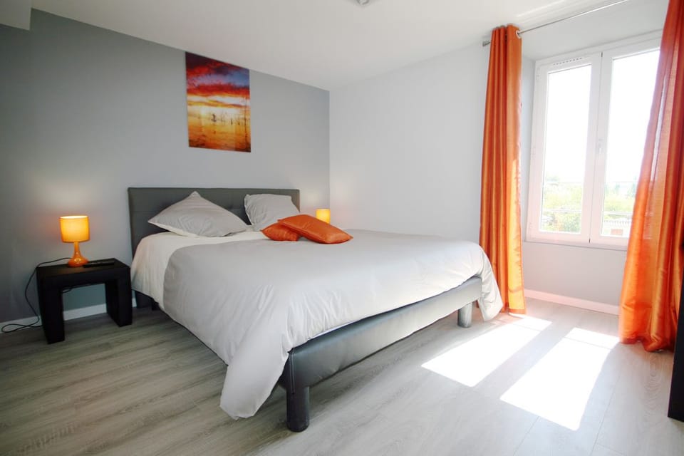 Double Room | Individually decorated, individually furnished, iron/ironing board