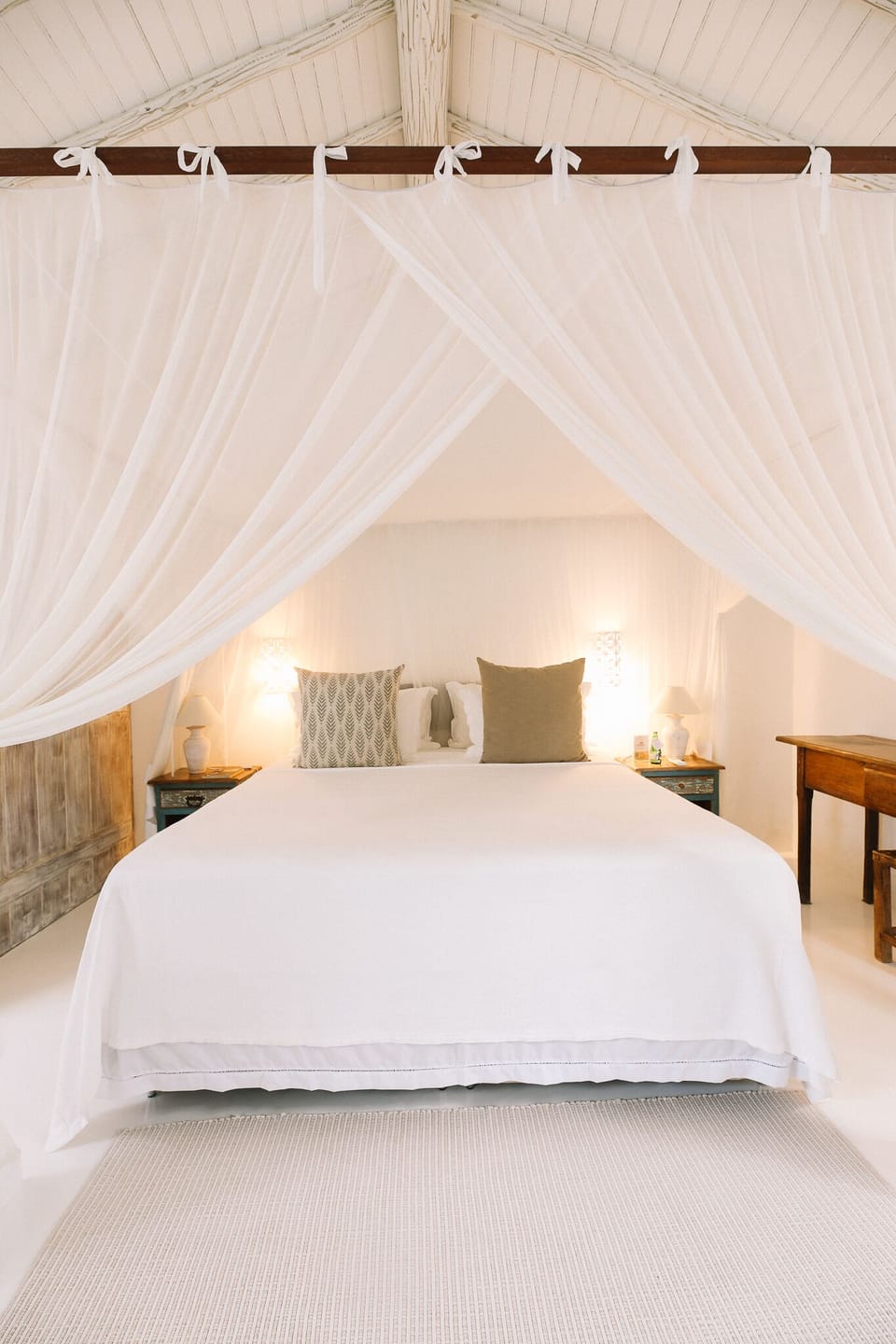 Deluxe Apartment, 1 Queen Bed, Non Smoking | Premium bedding, minibar, in-room safe, individually decorated