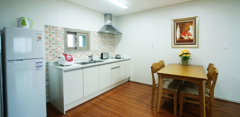 Family Room | In-room dining