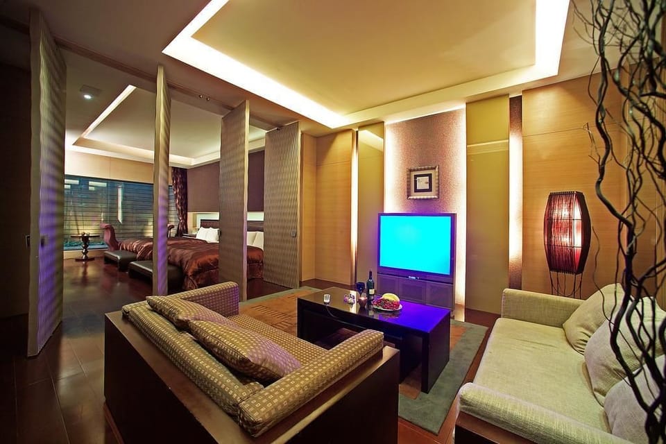 Quadruple Room, 2 Double Beds, Non Smoking | Interior
