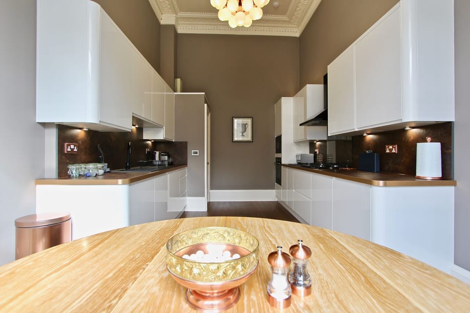 Luxury Apartment, Ensuite, City View (Luxury) | Restaurant