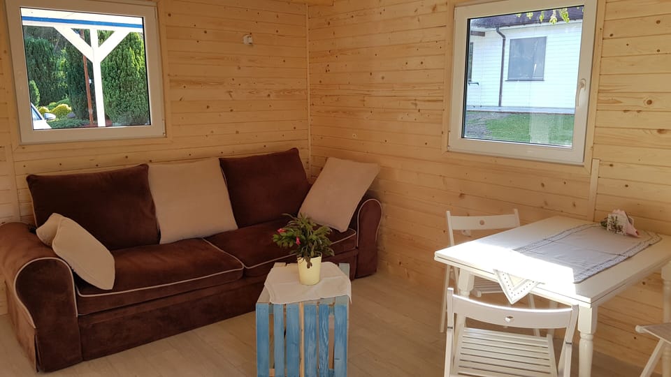 Standard Cottage, Multiple Beds, Non Smoking | Living area | Flat-screen TV, DVD player