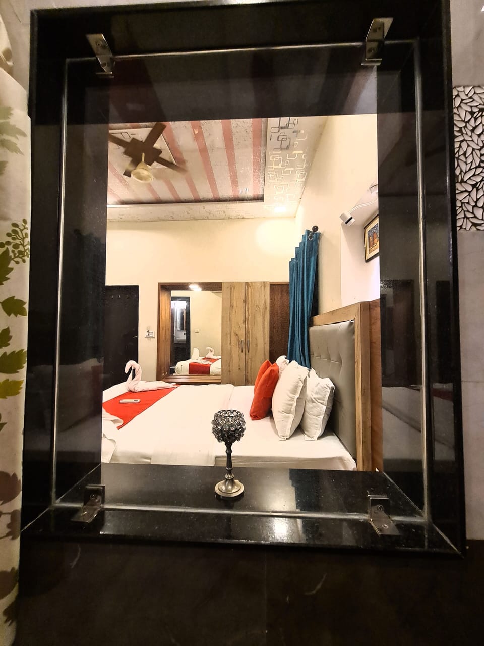 11 bedrooms, premium bedding, memory foam beds, soundproofing