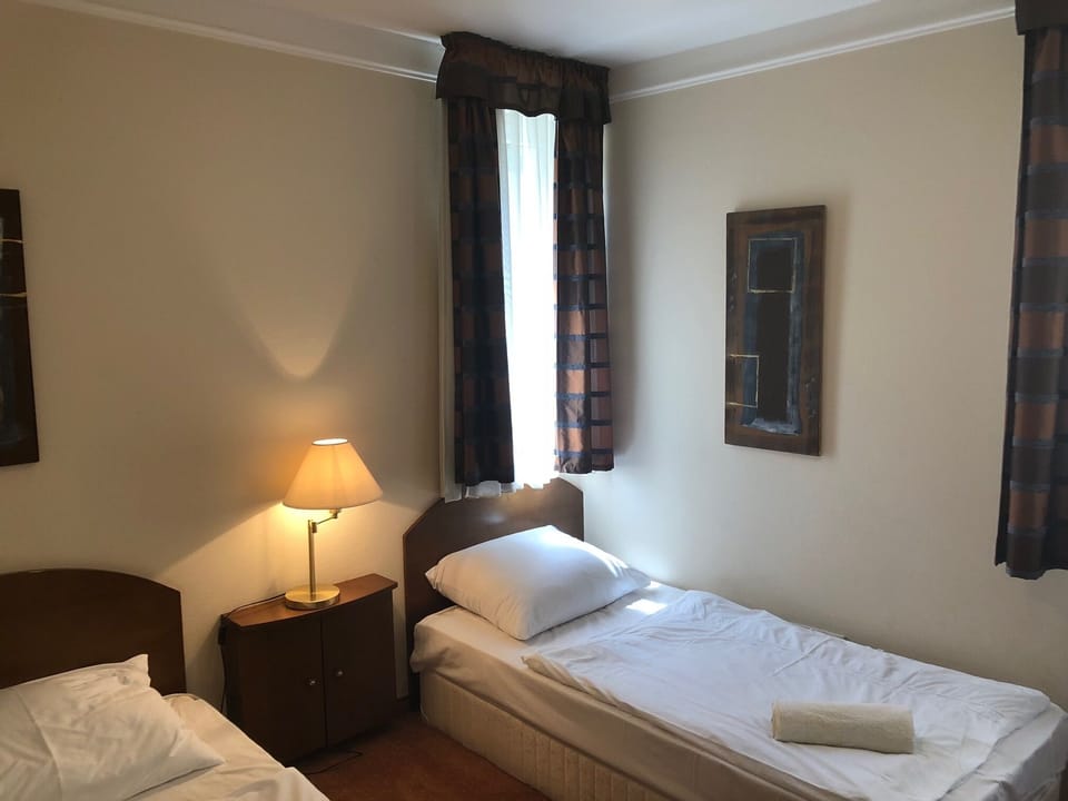Apartment, 2 Bedrooms | Travel crib, free WiFi, bed sheets