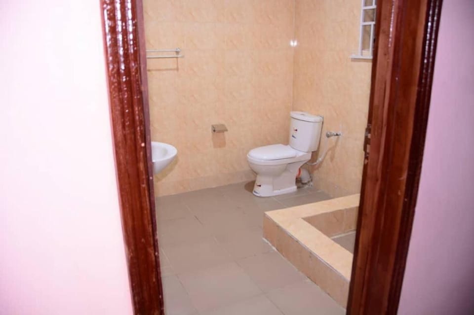 Shower, rainfall showerhead, towels