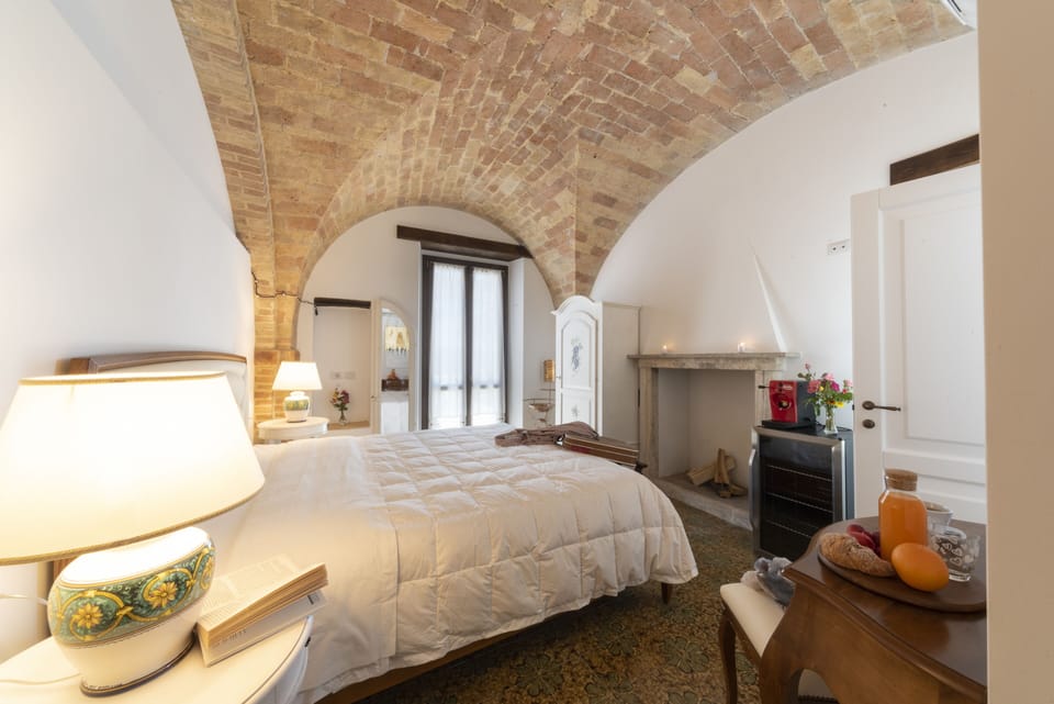 Piazza | Memory foam beds, free minibar items, in-room safe