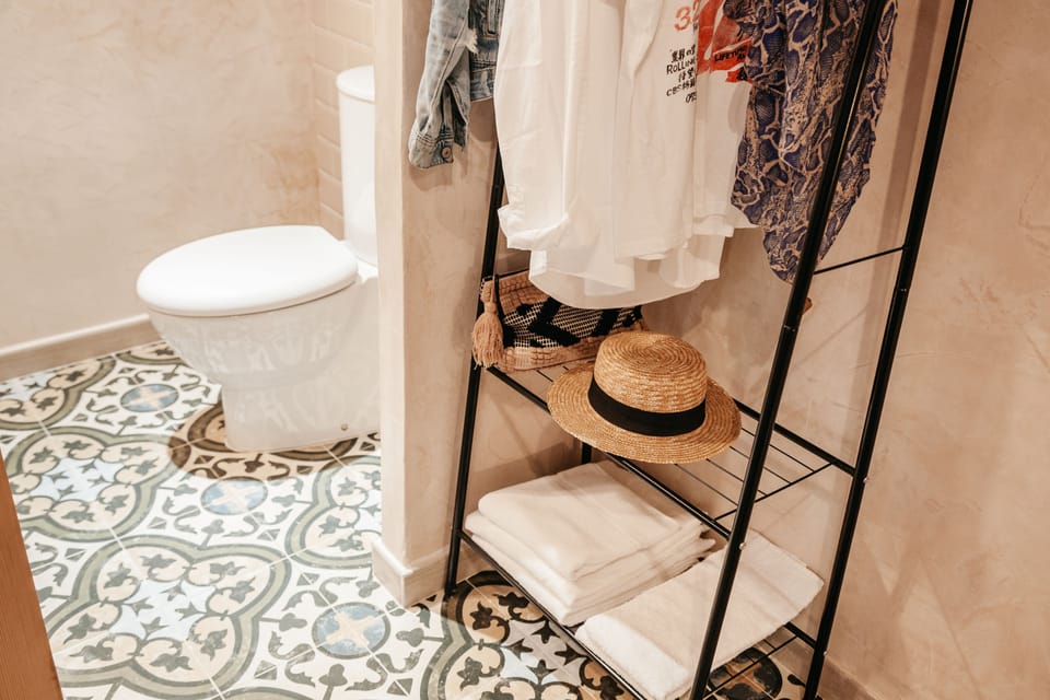 Economy Double Room | Bathroom | Shower, hair dryer, towels, soap