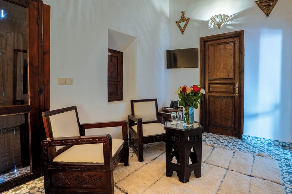 Suite | Egyptian cotton sheets, blackout drapes, WiFi (free)
