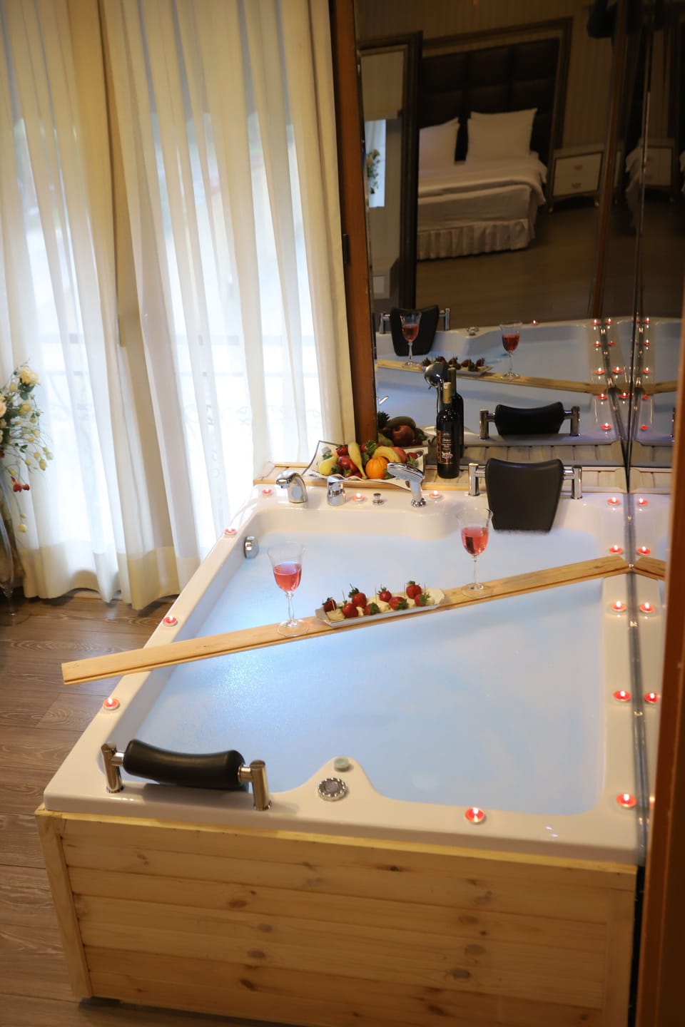 Deluxe Suite Jakuzi Dag Manzarali | Jetted tub