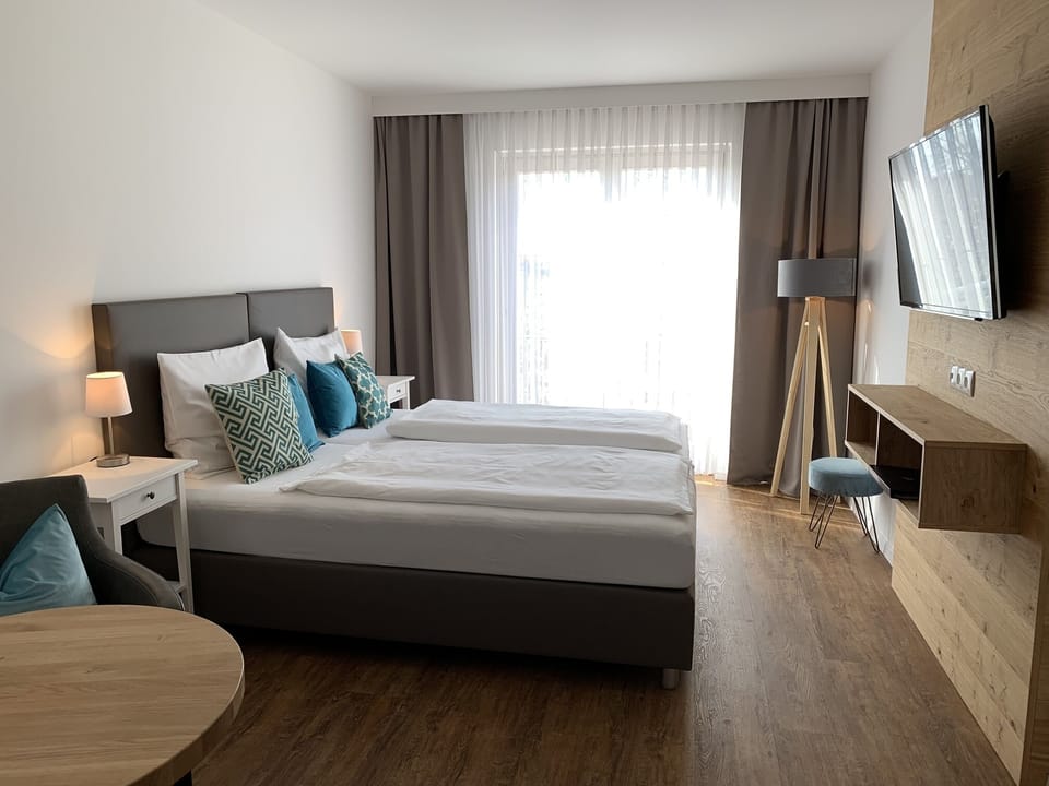 Deluxe Double Room | In-room safe, desk, blackout drapes, free WiFi