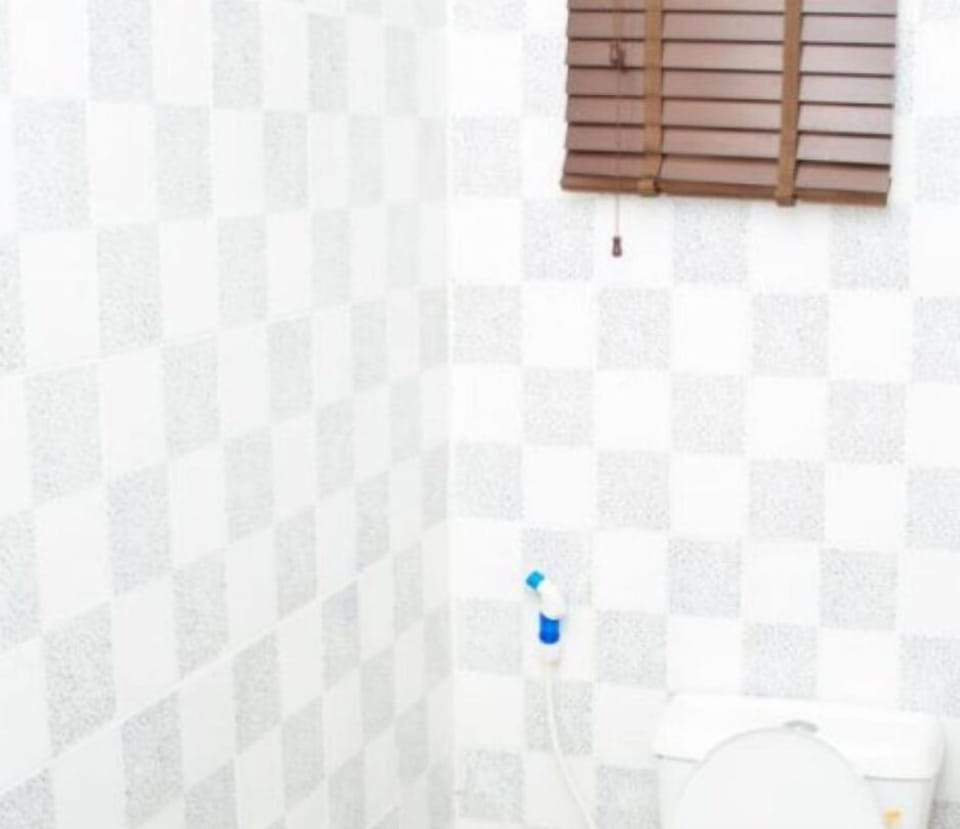Shower, rainfall showerhead, towels