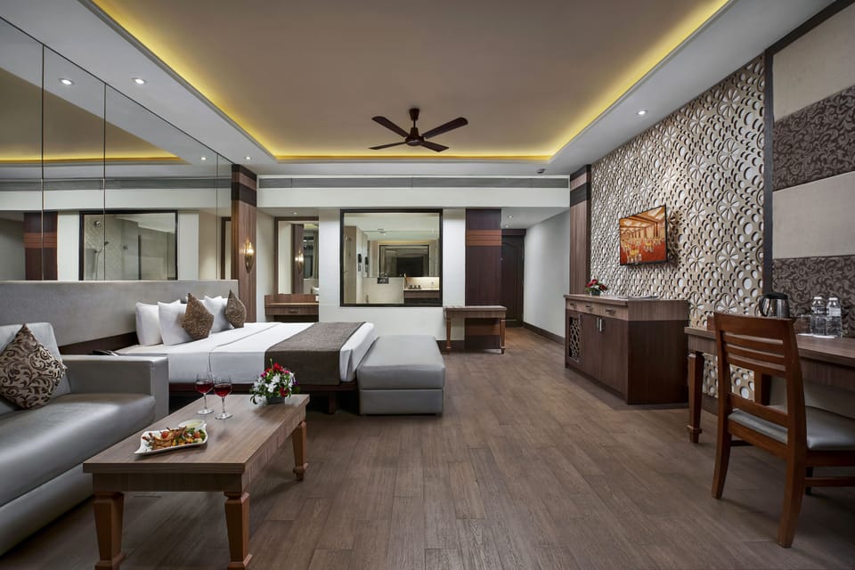 Ultra Luxury Suite - Royale Wing | Premium bedding, memory foam beds, minibar, in-room safe