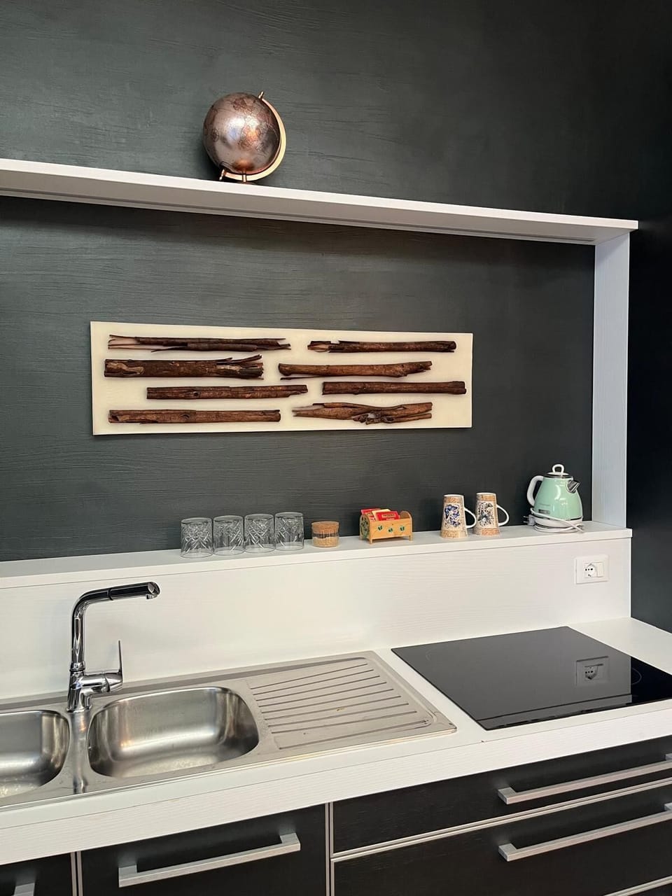 Comfort Quadruple Room | Private kitchen | Electric kettle