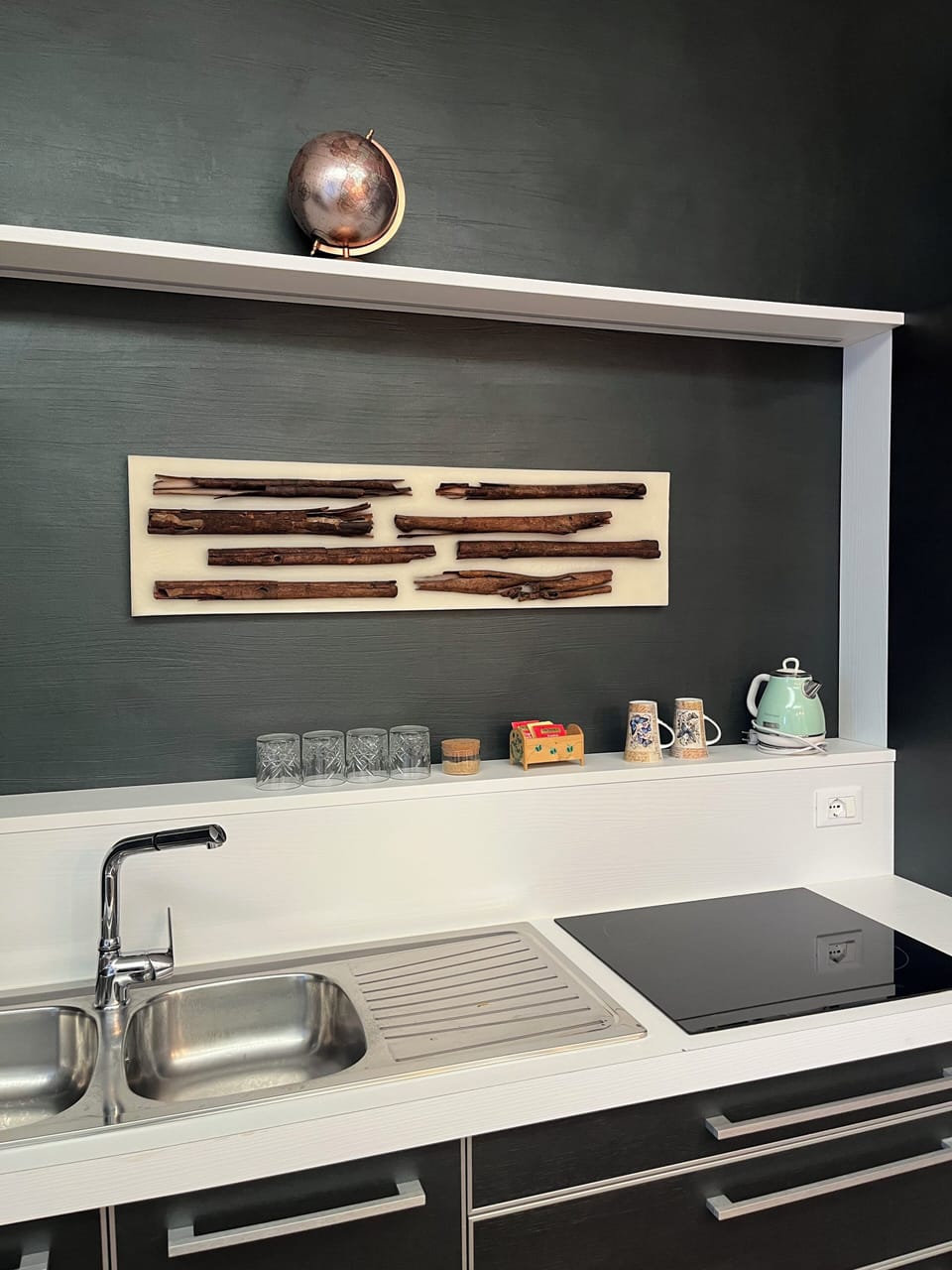 Comfort Quadruple Room | Private kitchen | Electric kettle