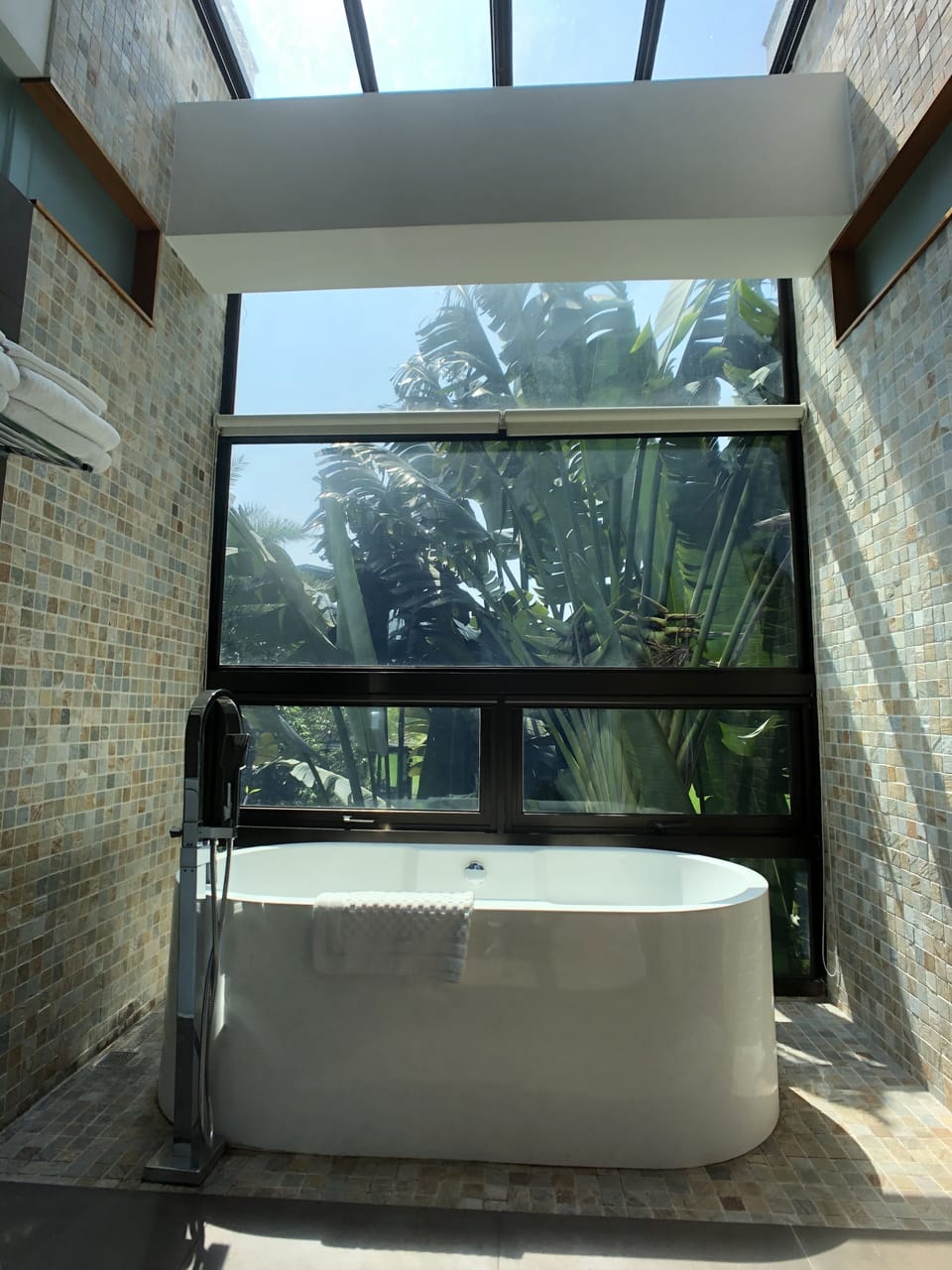 Deluxe Quadruple Room, 2 Double Beds, Non Smoking | Bathroom | Separate tub and shower, free toiletries, hair dryer, slippers